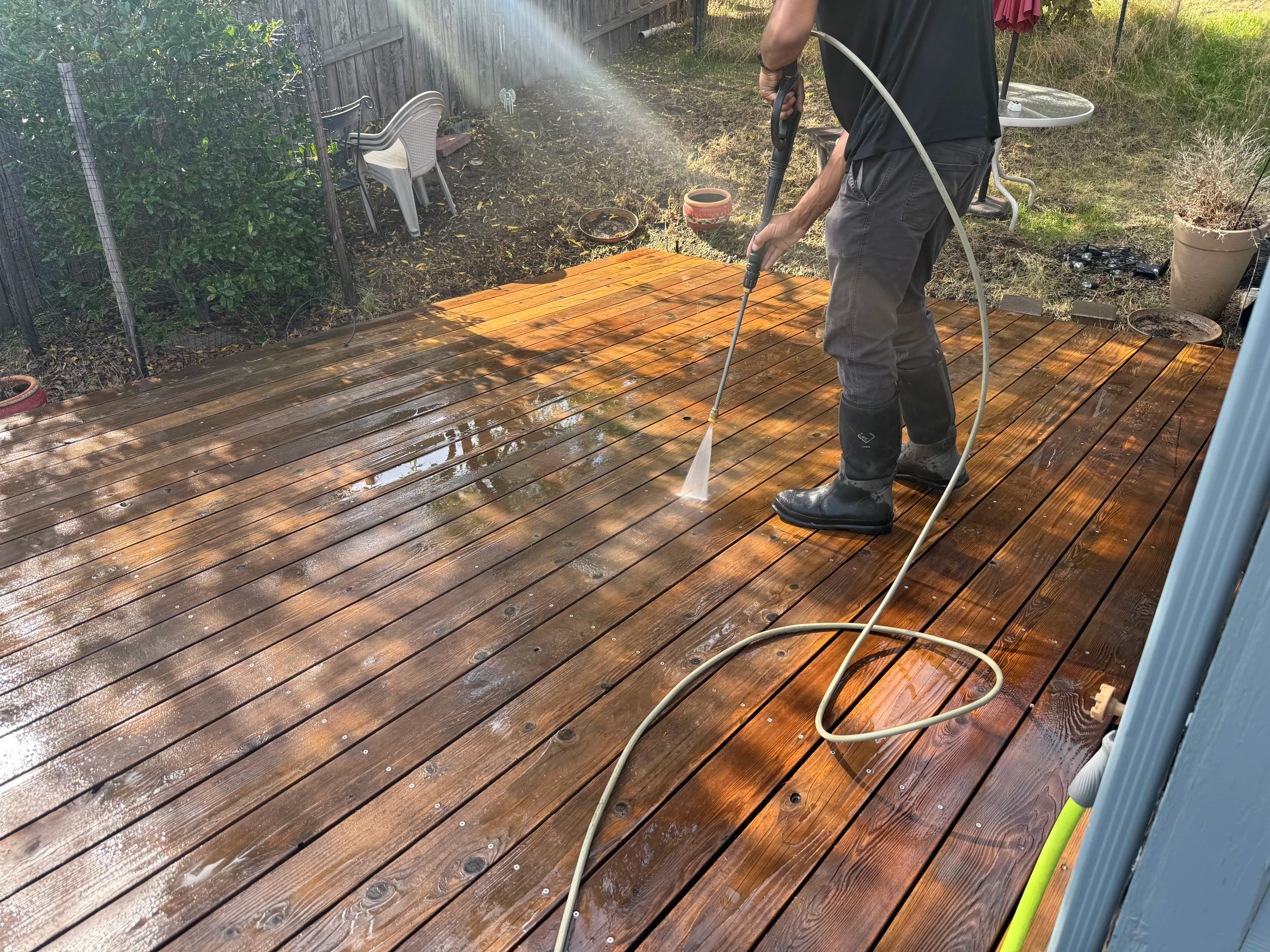 Featured post - pressure wash for staining in Ashland