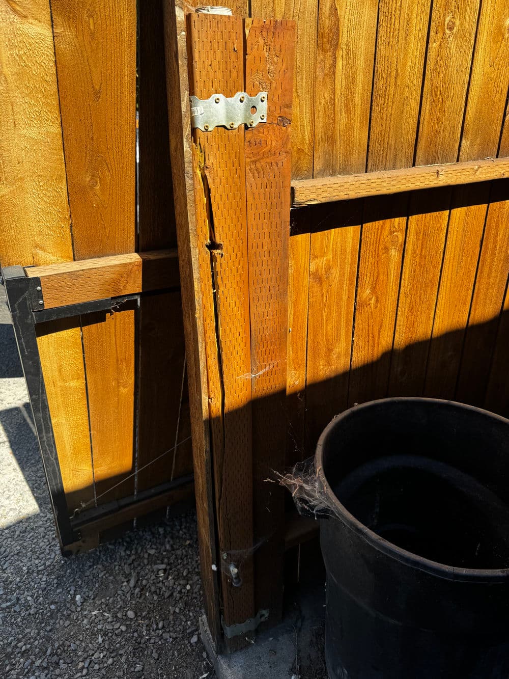 Gallery photos for Fence Gate Repair Done Right at Pony Expresso in Jacksonville: Image #1
